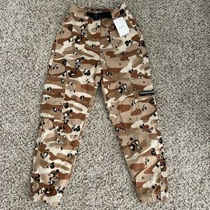 Bershka Size 36 Camo Jogger Pants
